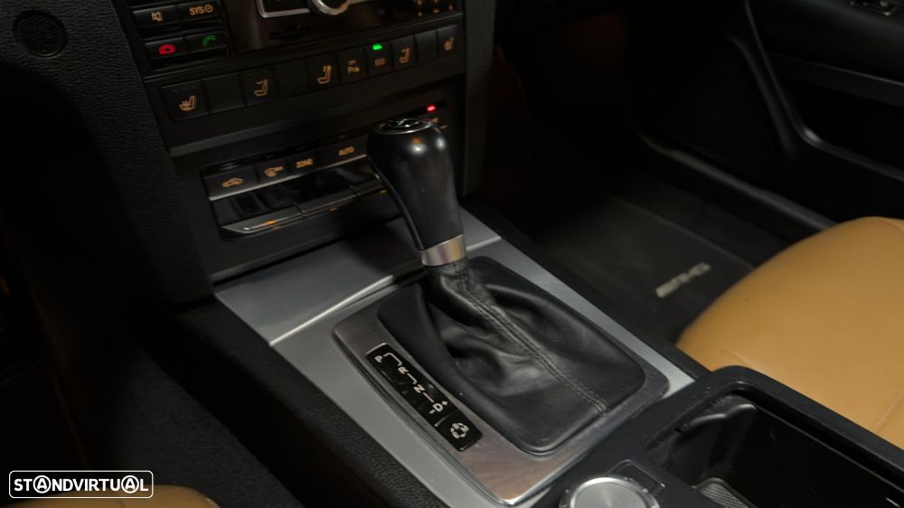 Mercedes-Benz E 200 CGI BlueEFFICIENCY Auto Avantgarde - 12