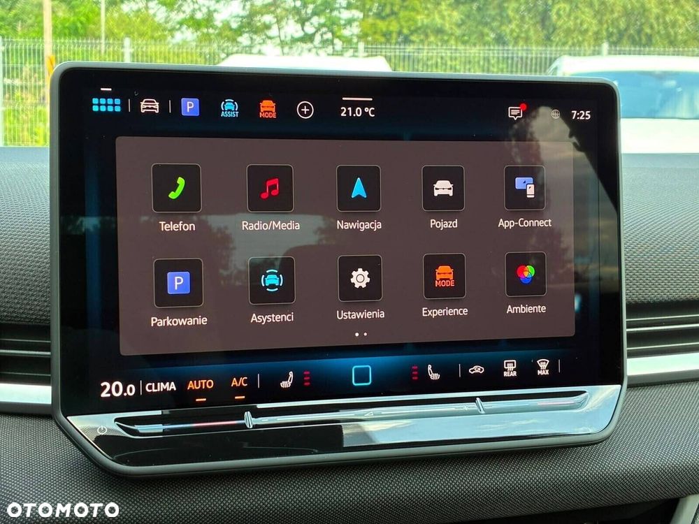 Volkswagen T-Roc - 19