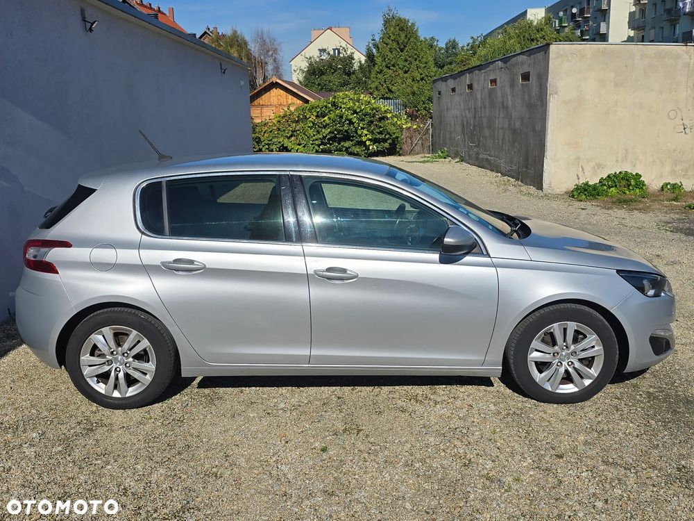 Peugeot 308 2015 photo 5