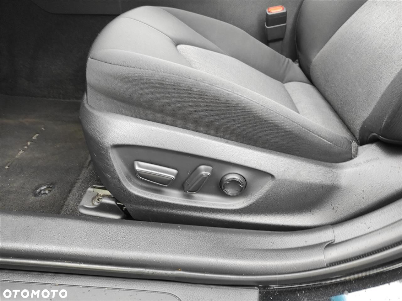 Toyota Camry 2.5 Hybrid Comfort CVT - 15