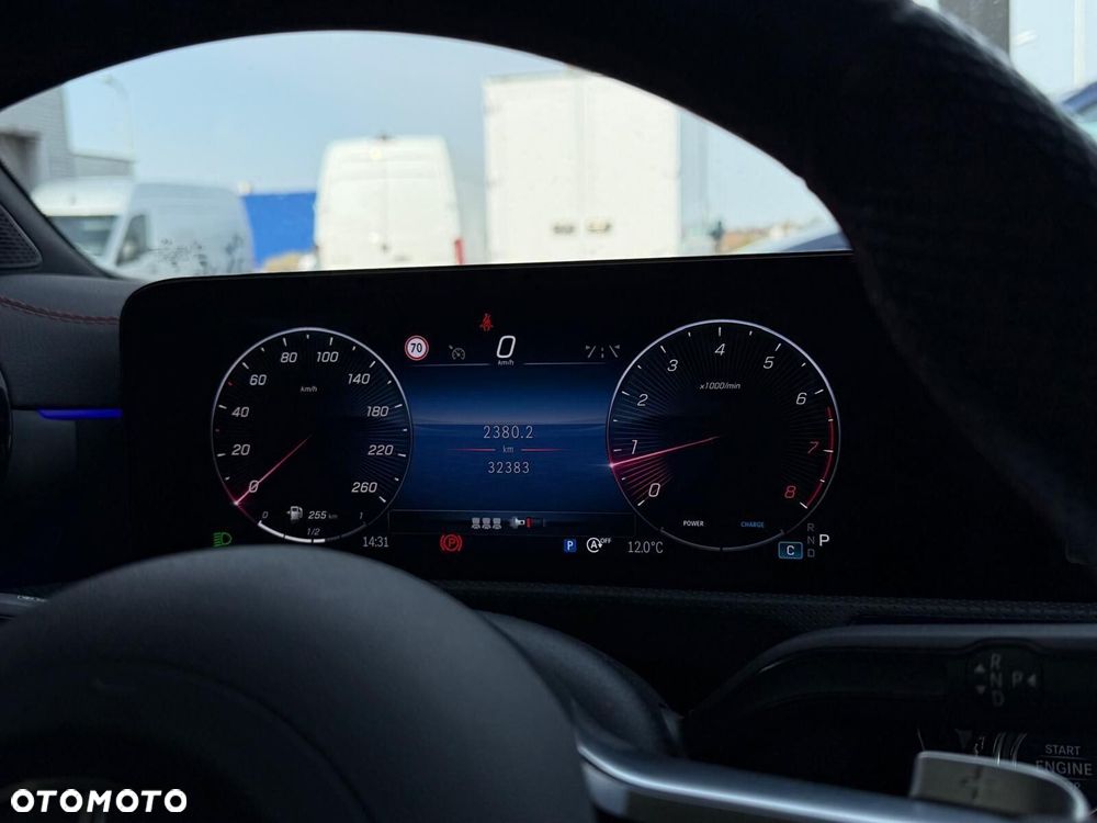 Mercedes-Benz CLA - 26