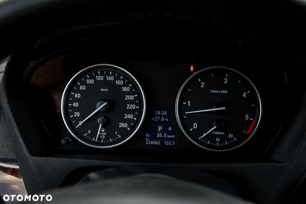 BMW X5 xDrive30d Blue Performance - 29