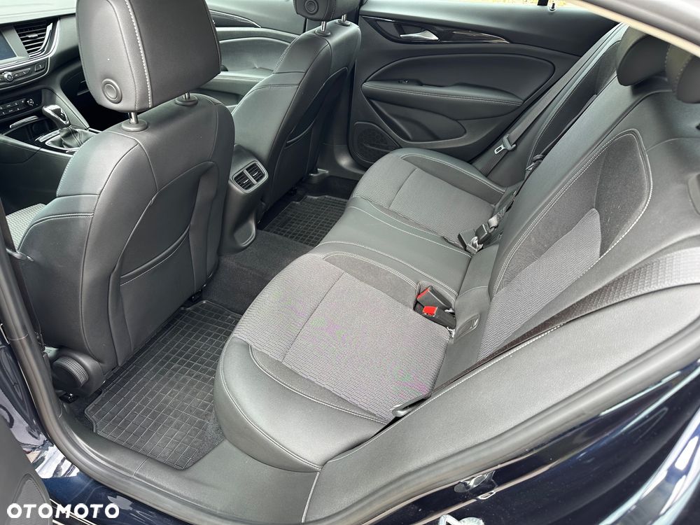 Opel Insignia 1.5 T Elite S&S - 10