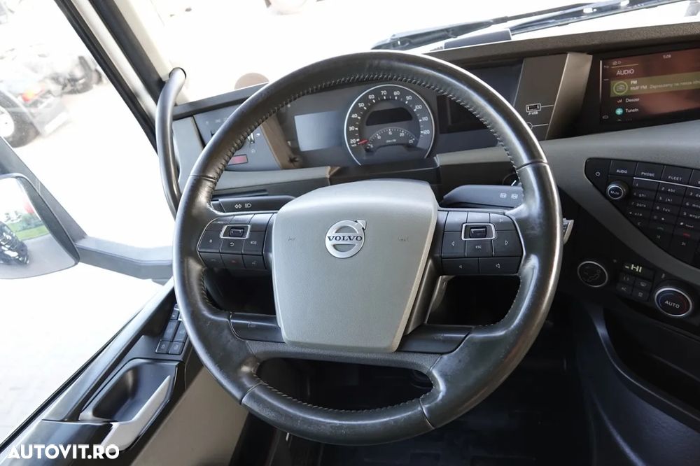 Volvo FH 460 / LOW CAB / 2018 / IMPORTAT DIN GERMANIA / DUPĂ UN CONTRACTUL DE SERVICII DE AUR - 28