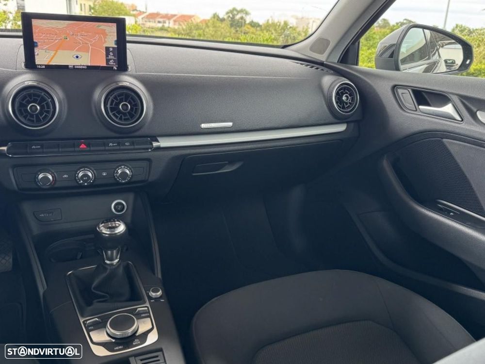 Audi A3 Sportback 2.0 TDI - 21