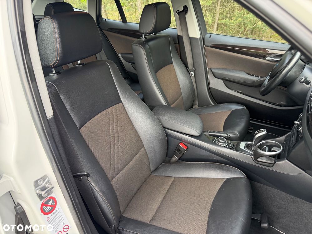 BMW X1 sDrive18d xLine - 36