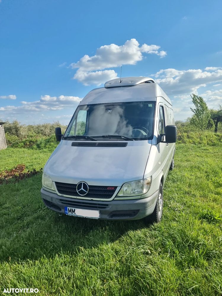 Mercedes-Benz Sprinter - 1