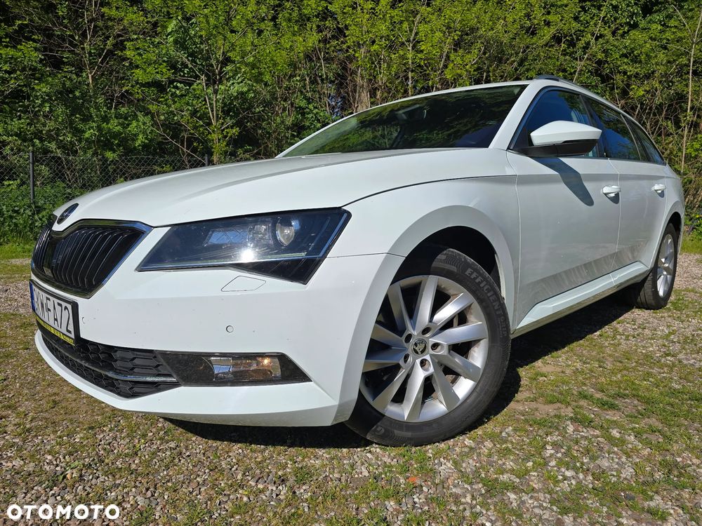 Skoda Superb 2.0 TDI DSG Ambition - 1
