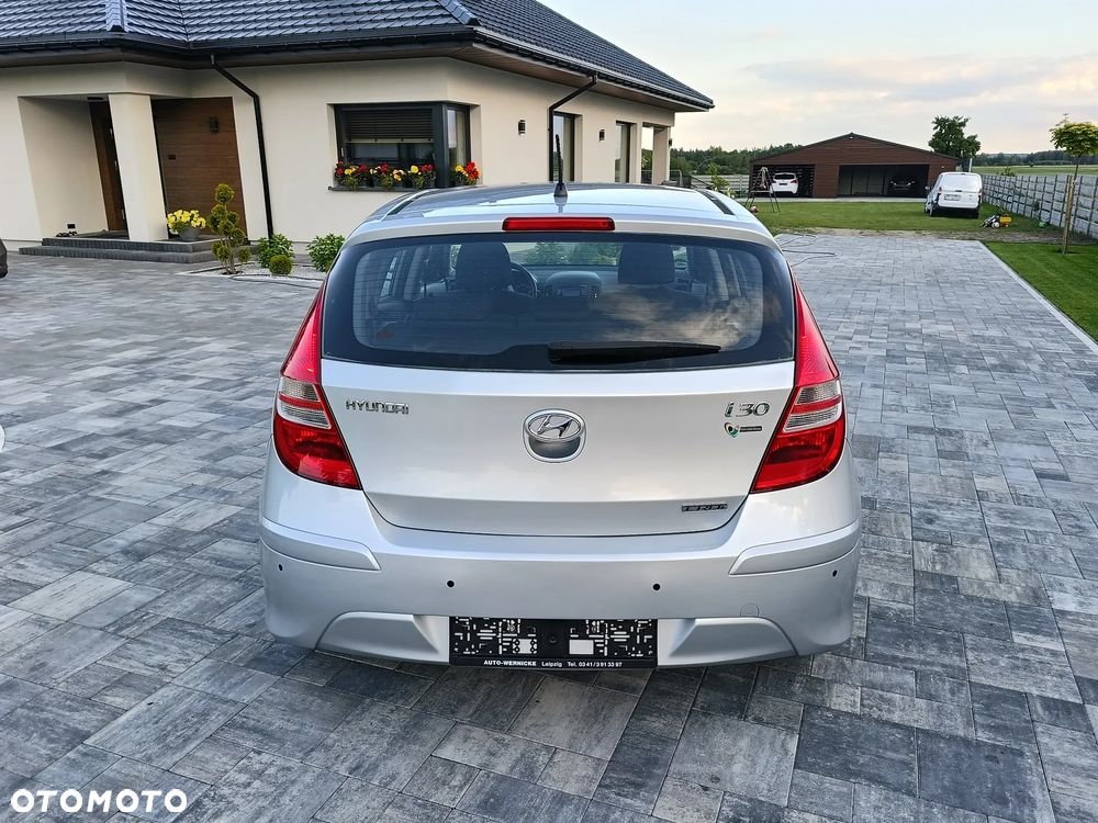 Hyundai i30 1.6 CRDi FIFA WM Edition - 3