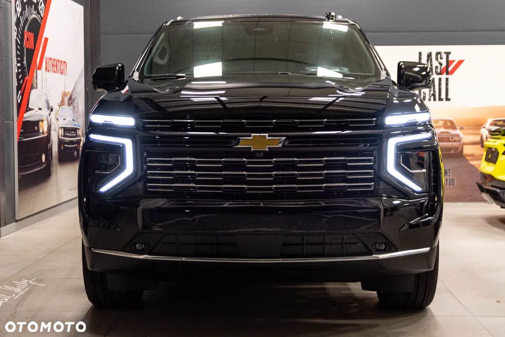 Chevrolet Suburban - 3