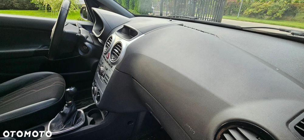Opel Corsa 1.4 16V 150 Jahre - 24