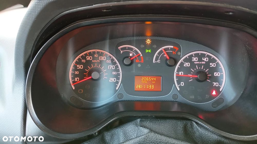 Fiat Doblo 1.4 16V Active - 10