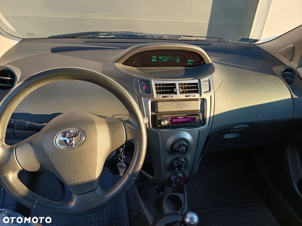 Toyota Yaris 1.0 Entry EU5 - 9