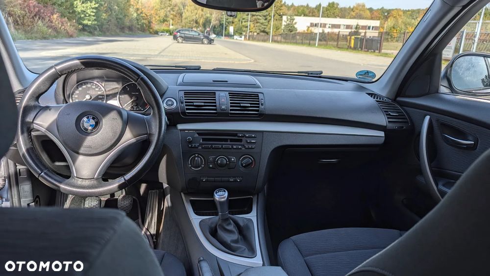 BMW Seria 1 - 10