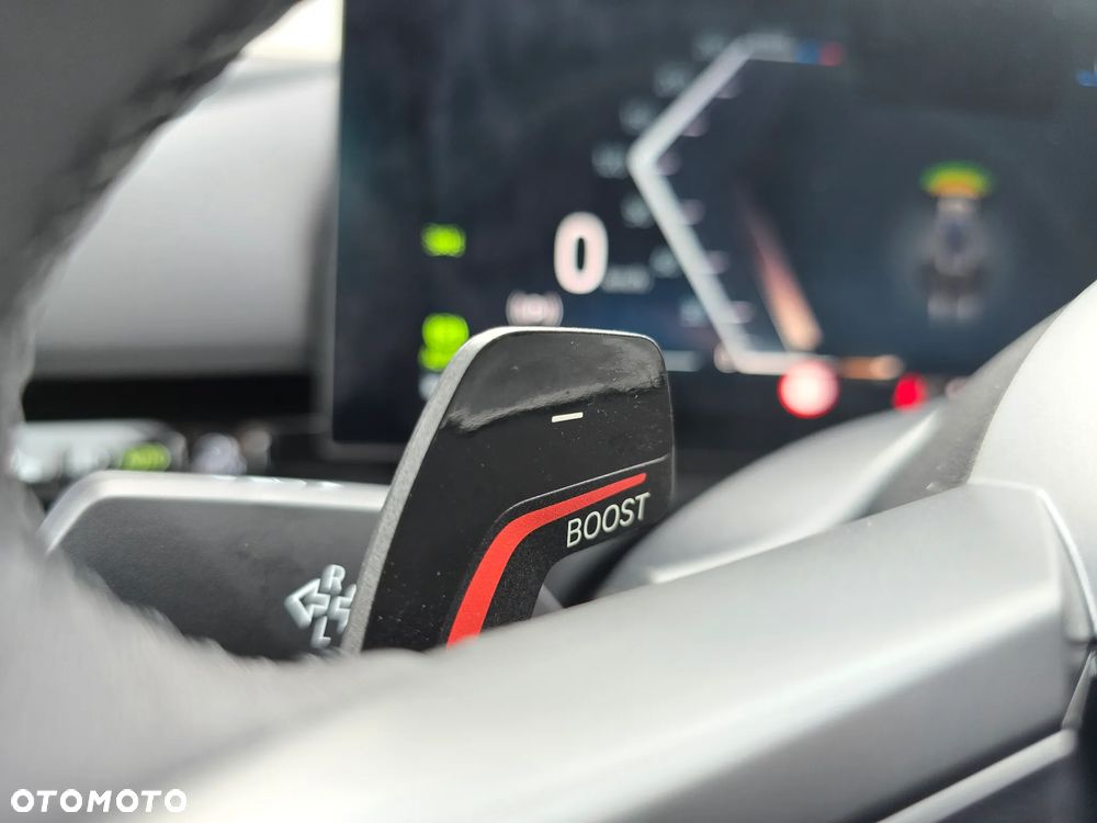 BMW Seria 5 520d xDrive - 17