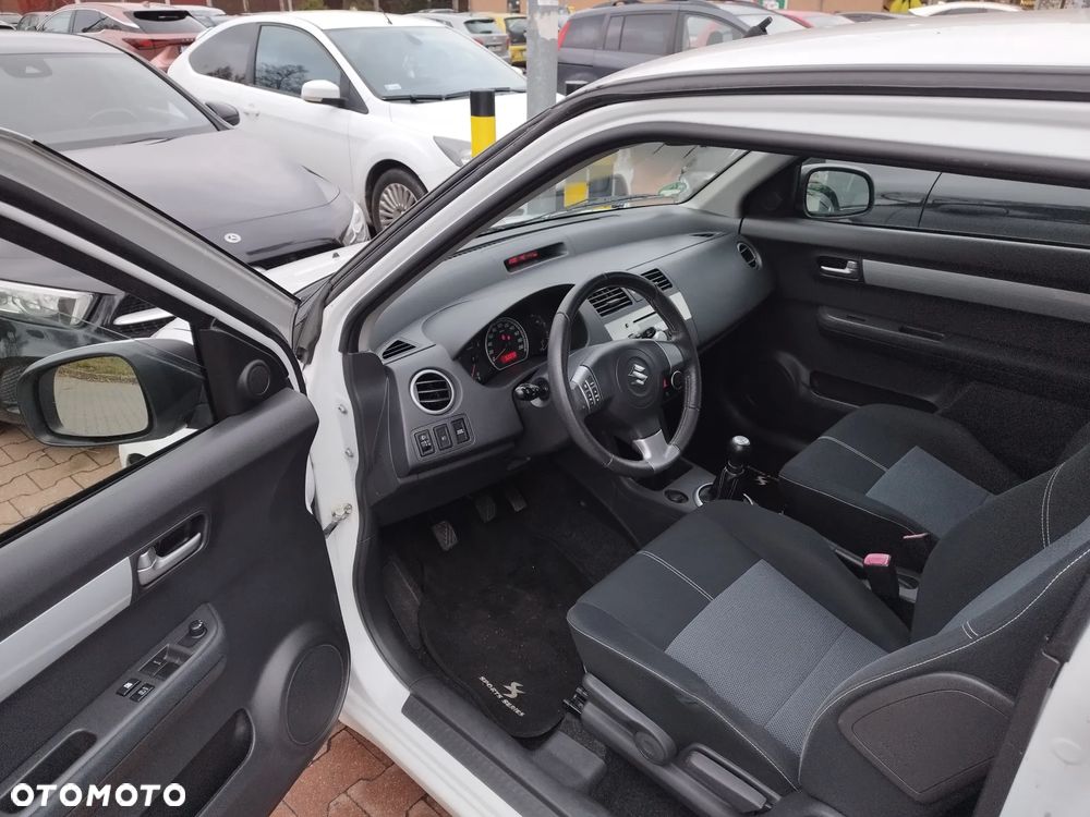 Suzuki Swift 1.3 GC - 14