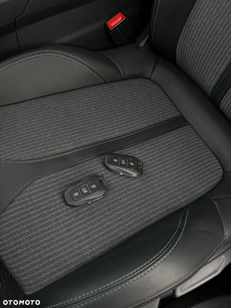 Peugeot 3008 1.2 PureTech Allure Pack S&S EAT8 - 27