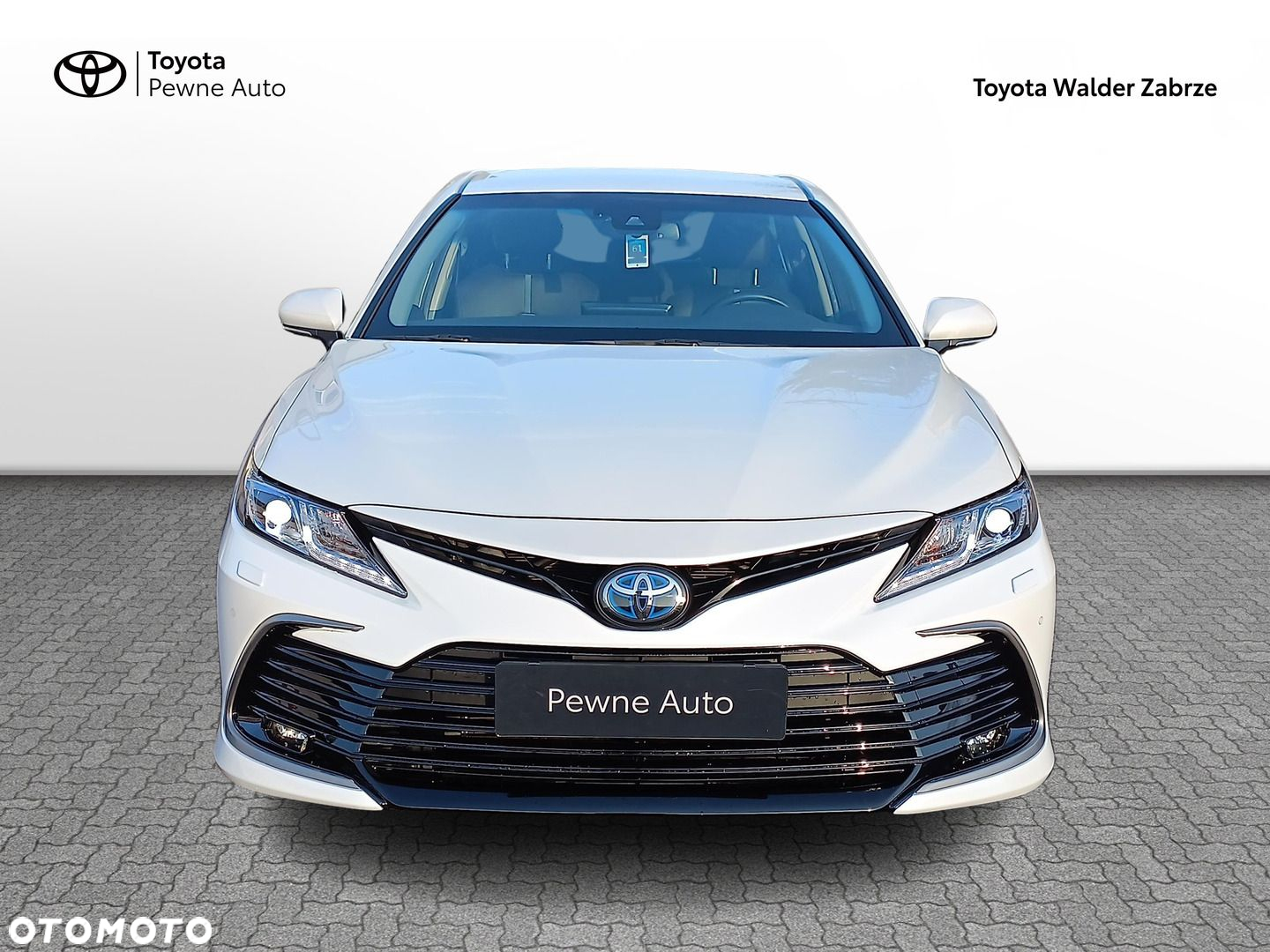 Toyota Camry - 3