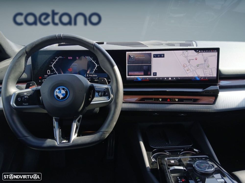 BMW 530 e Pack Desportivo M - 12