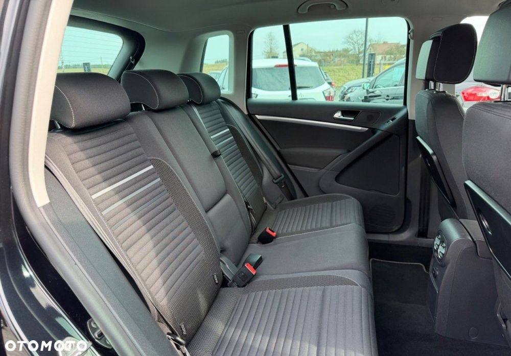 Volkswagen Tiguan - 13