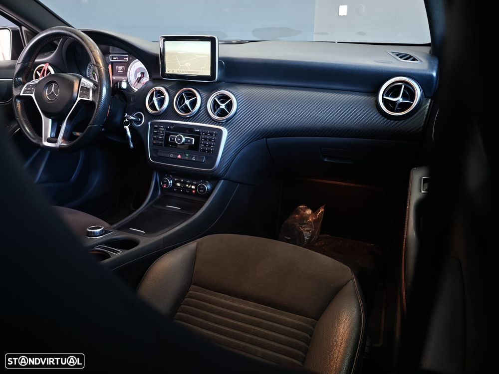 Mercedes-Benz A 200 CDI 7G-DCT AMG Line - 42