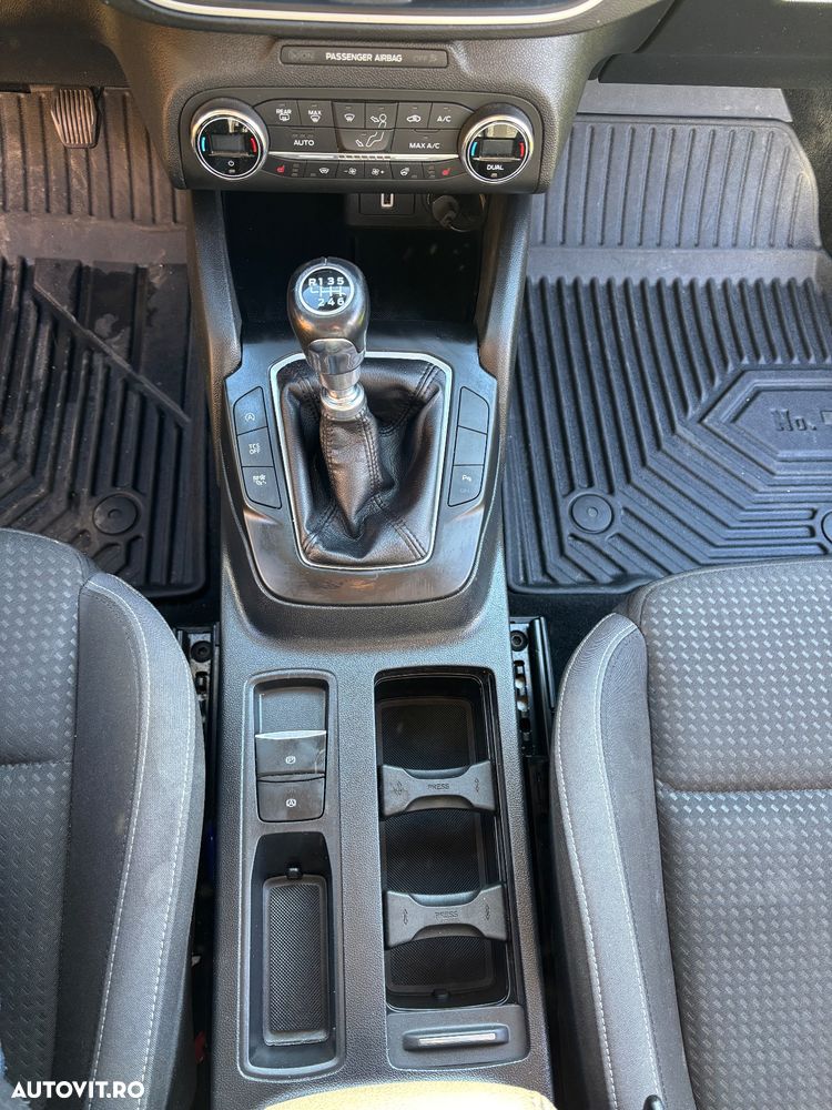 Ford Focus 1.5 EcoBlue Start-Stopp-System TITANIUM STYLE - 14