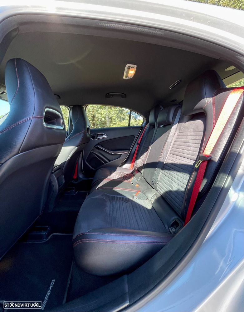 Mercedes-Benz A 45 AMG 4Matic Speedshift 7G-DCT - 20