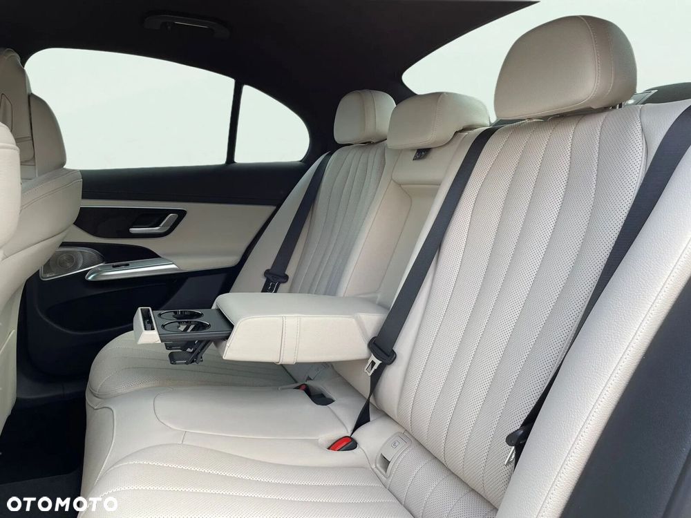Mercedes-Benz Klasa E 220 d mHEV 4-Matic AMG 9G-Tronic - 15