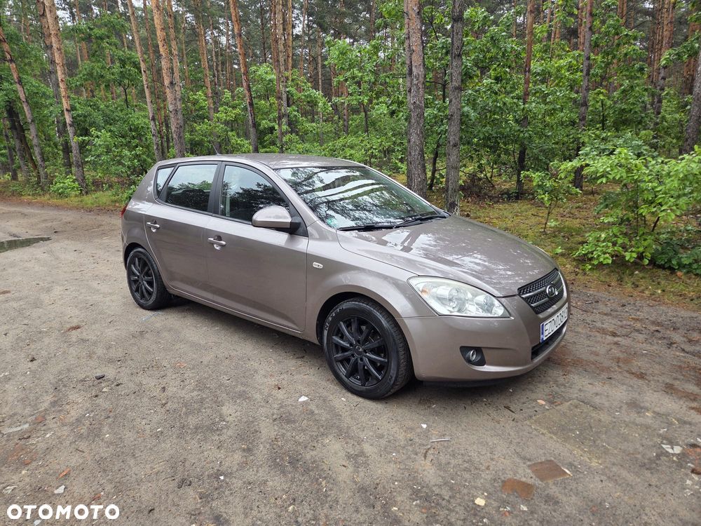 Kia Ceed 2.0 Optimum - 1