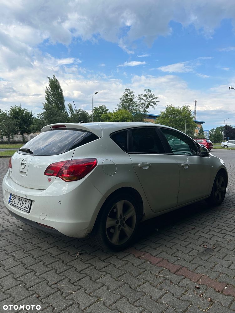 Opel Astra 1.4 Cosmo - 3
