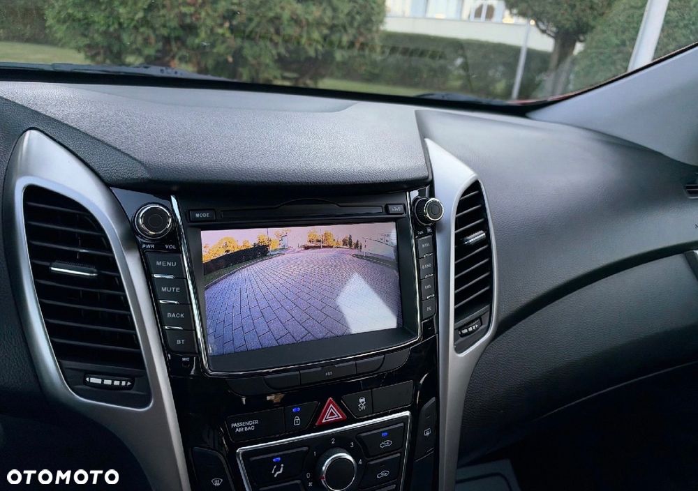 Hyundai i30 1.4 Fifa World Cup Edition - 29