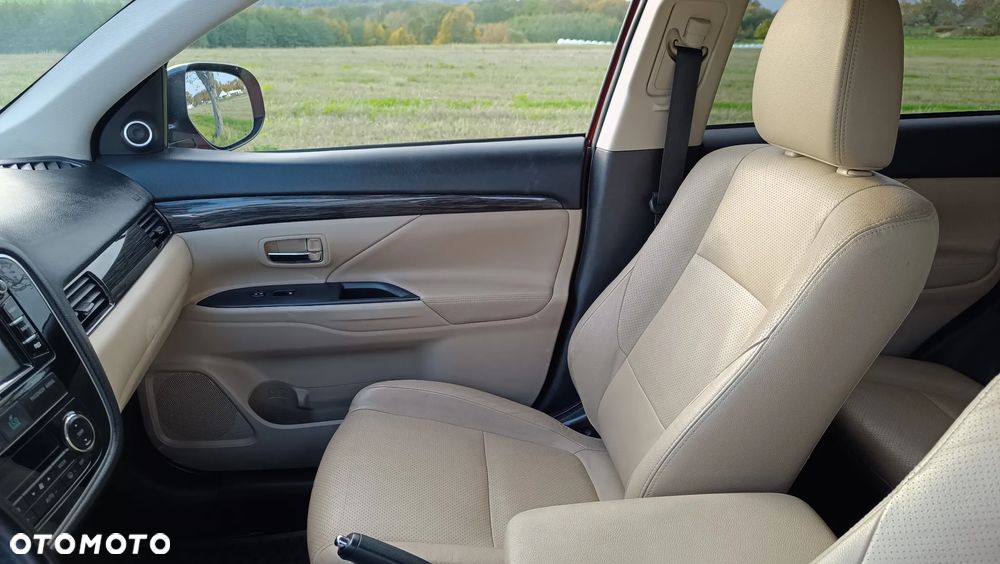Mitsubishi Outlander - 33