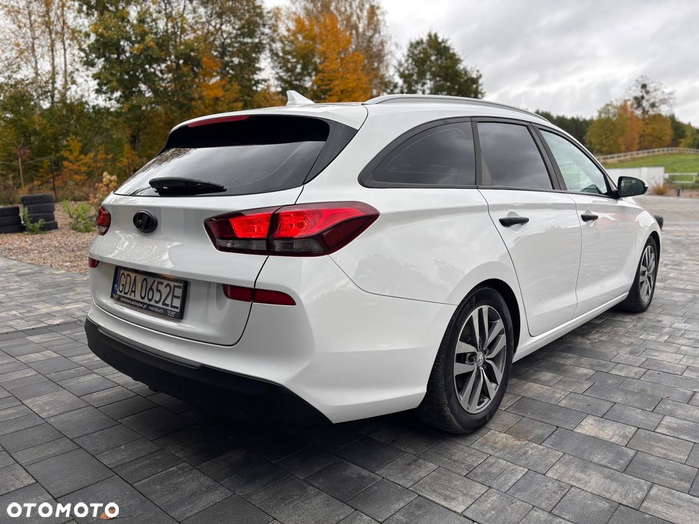 Hyundai i30 1.6 CRDI Automatik Trend - 6