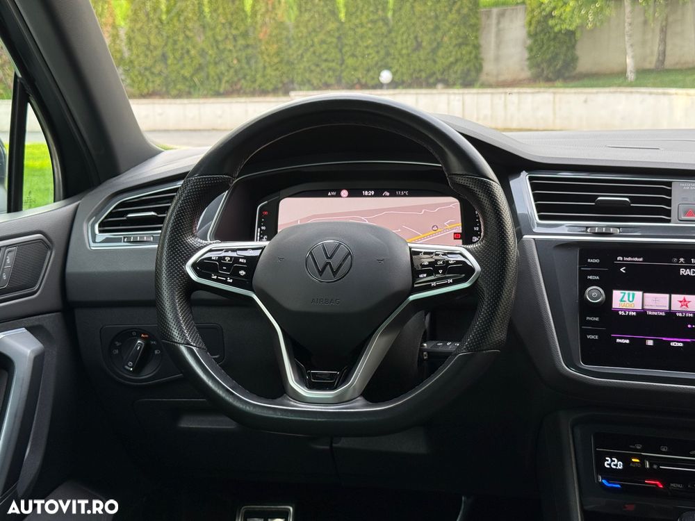 Volkswagen Tiguan 2.0 TDI SCR 4MOTION DSG R-Line - 26