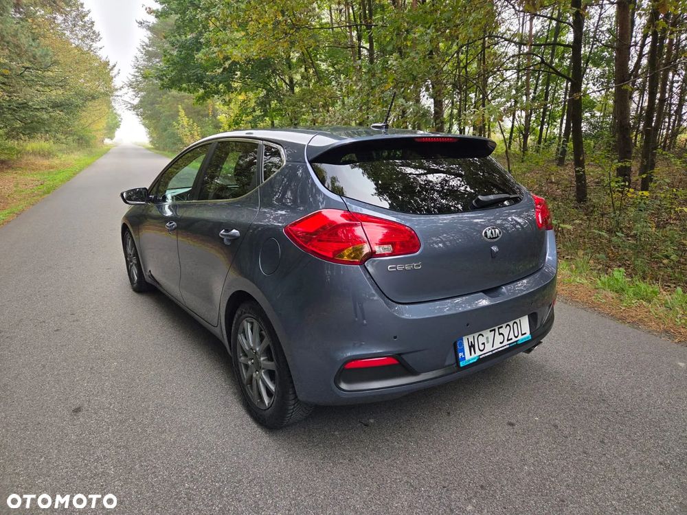 Kia Ceed 1.6 GDI SW DCT Platinum Edition - 9