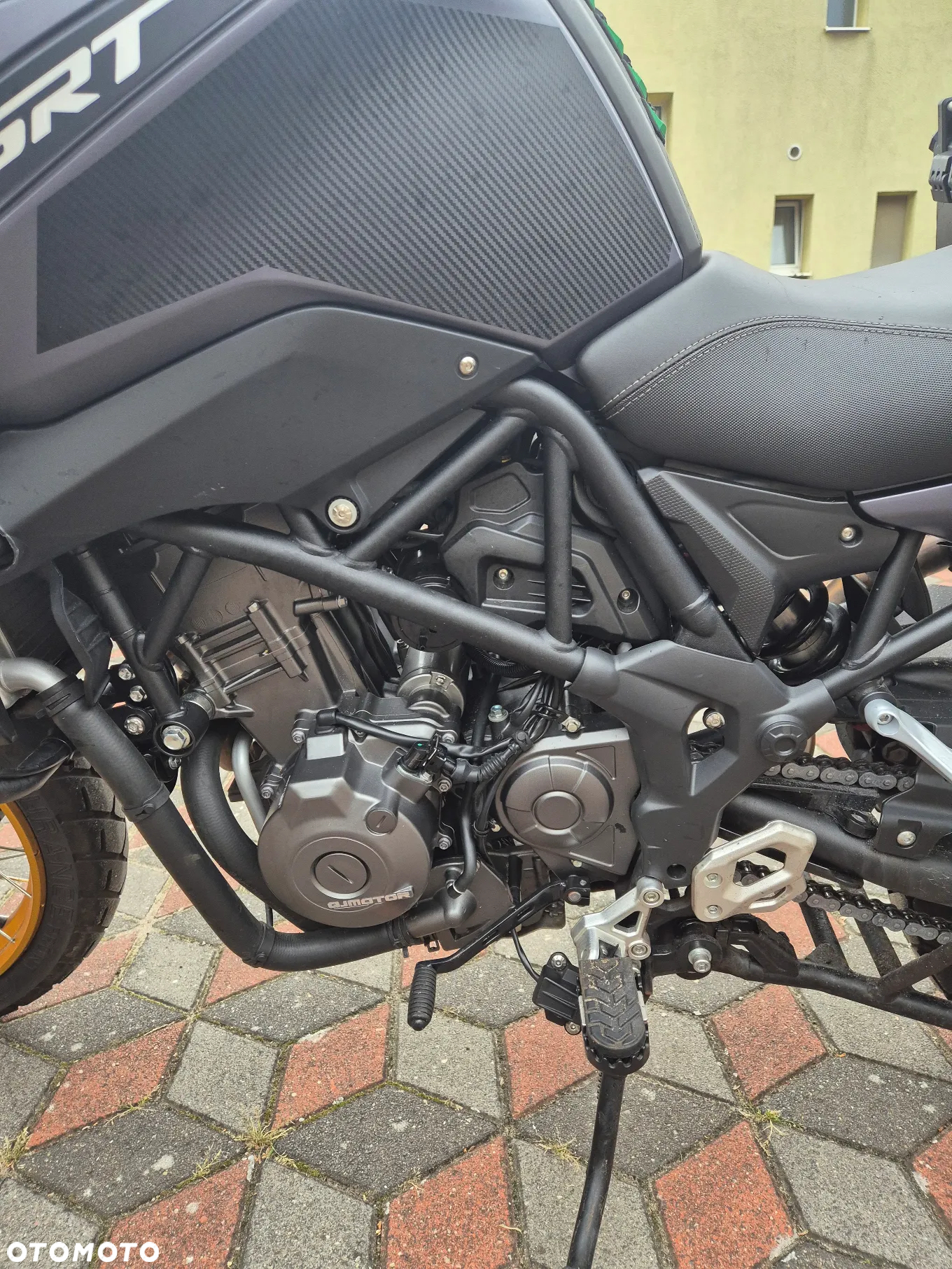 QJMOTOR SRT 550X - 10
