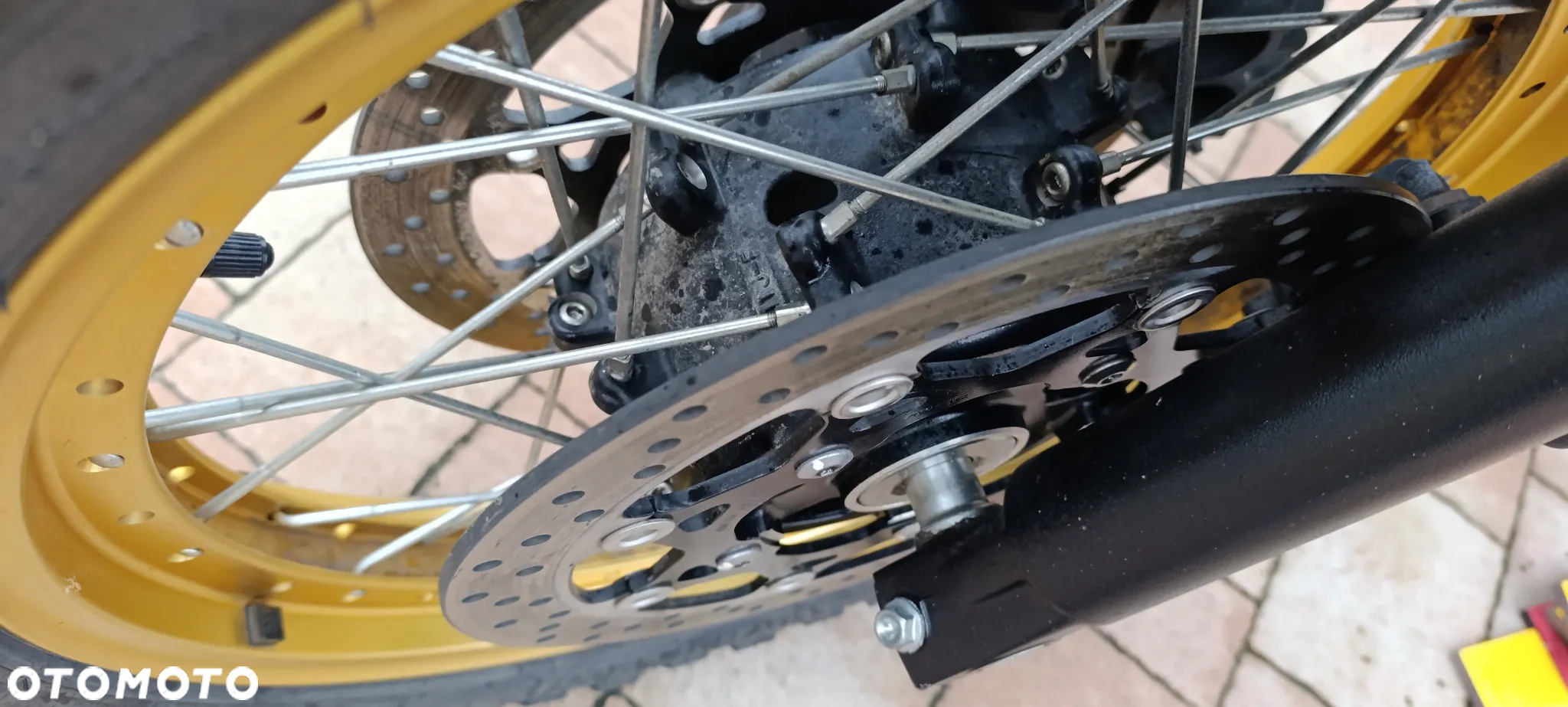 Suzuki V-STROM - 15