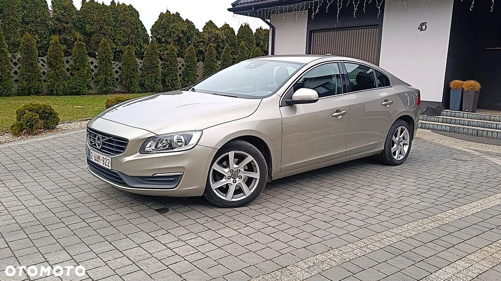 Volvo S60 DRIVe Momentum - 1