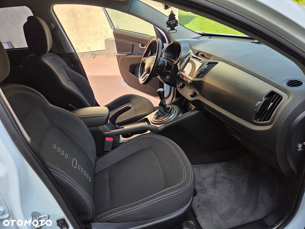 Kia Sportage 2.0 L - 17