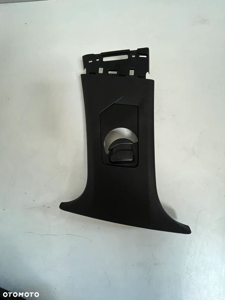 Peugeot 3008 1.6 THP 20r  Prawa/lewa strona poszycie slupka  9811199777 - 10