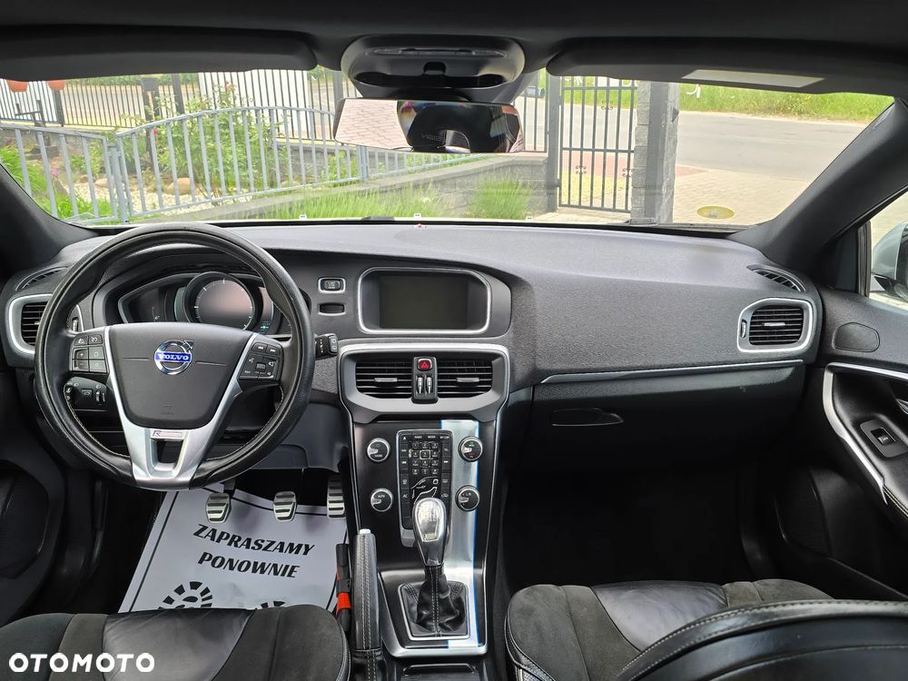 Volvo V40 D2 R Design - 22