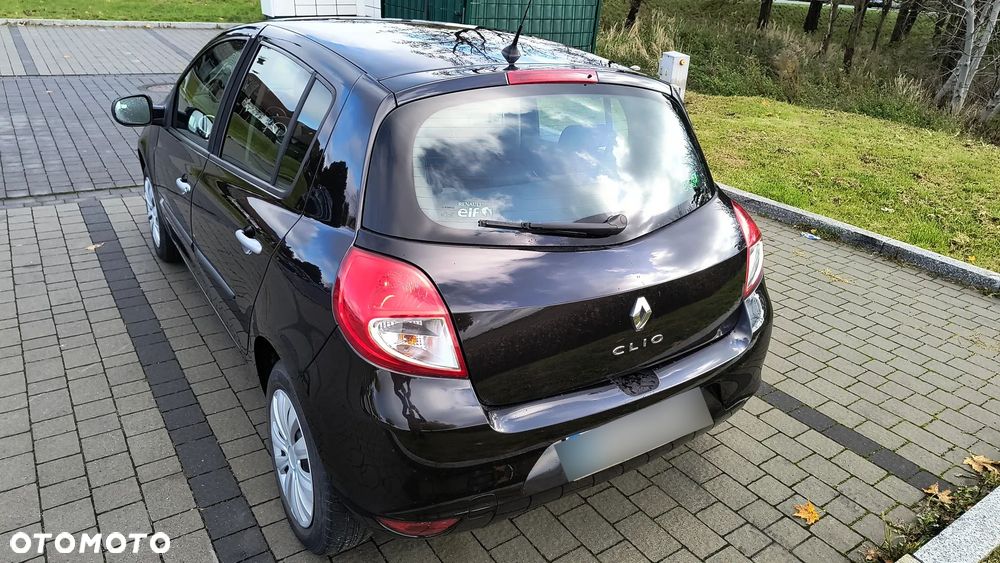 Renault Clio 1.2 16V Alize - 3
