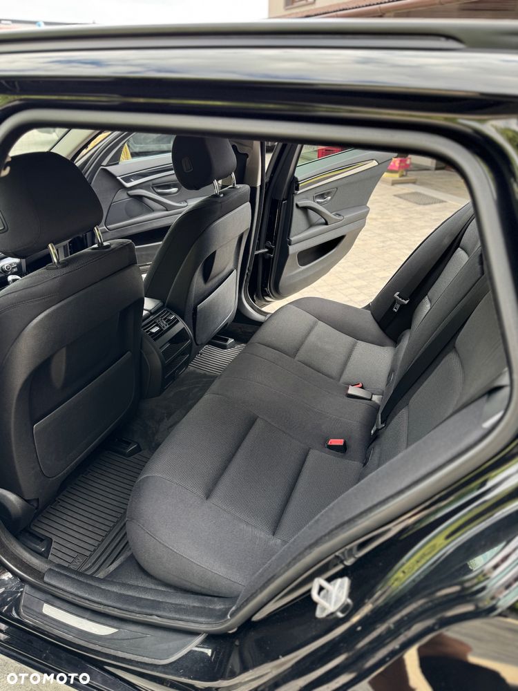 BMW Seria 5 520d xDrive Sport Line - 15