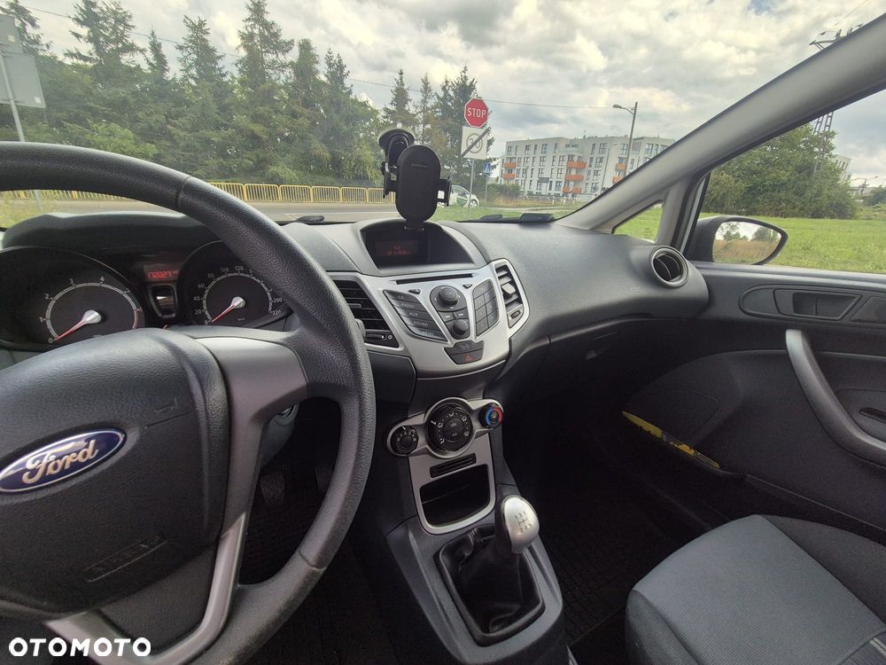 Ford Fiesta 1.4 Trend - 8