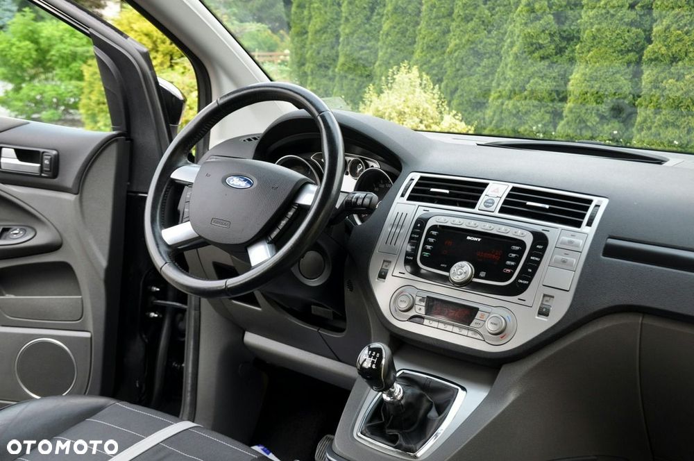 Ford Kuga - 25