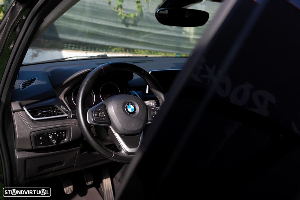 BMW 216 Active Tourer d Line Luxury - 25