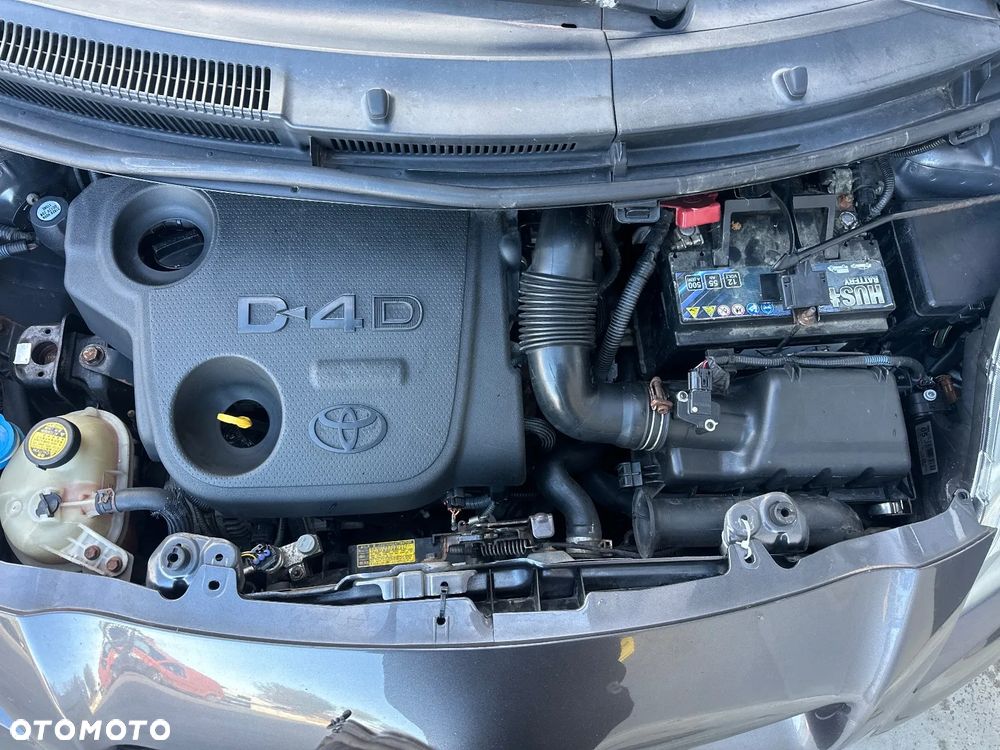 Toyota Yaris 1.4 D-4D Sol - 11