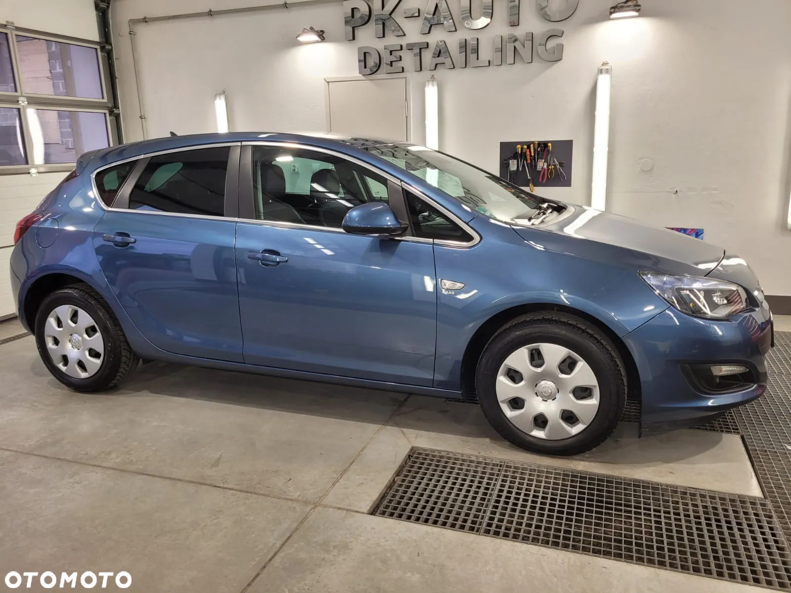 Opel Astra IV 1.4 T Cosmo S&S - 27