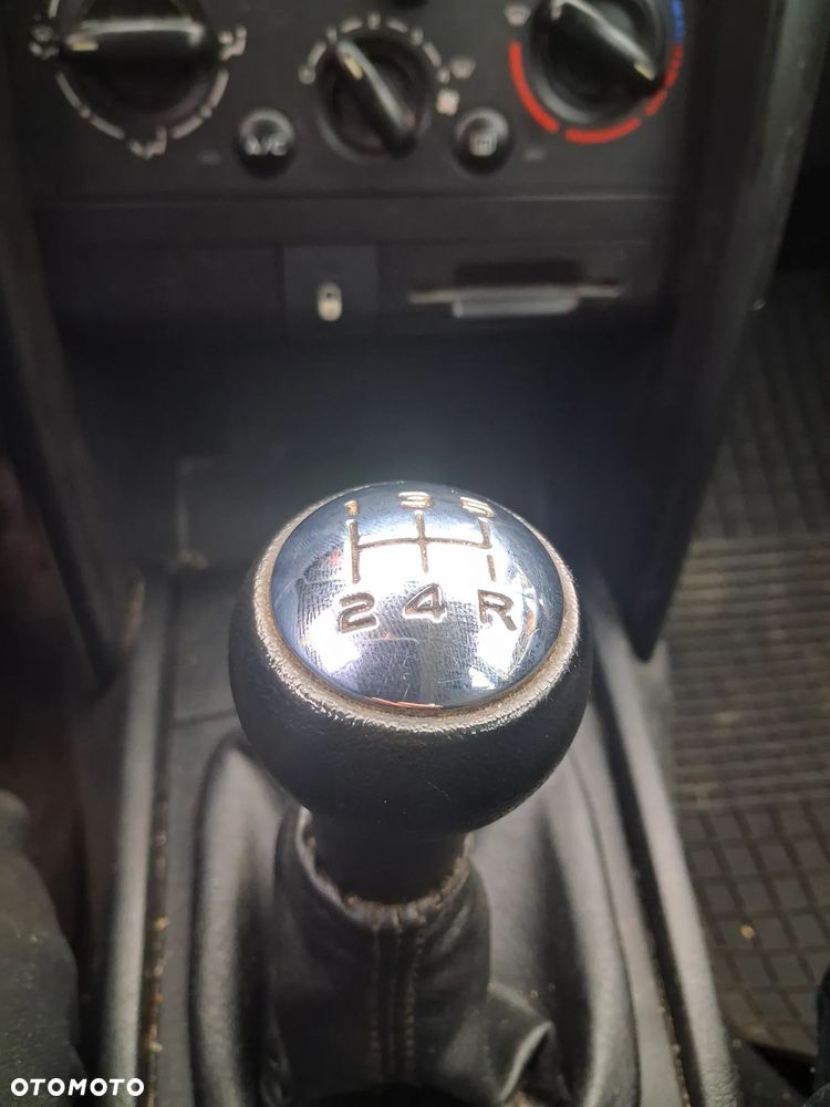 Peugeot 207 1.4 Presence - 8