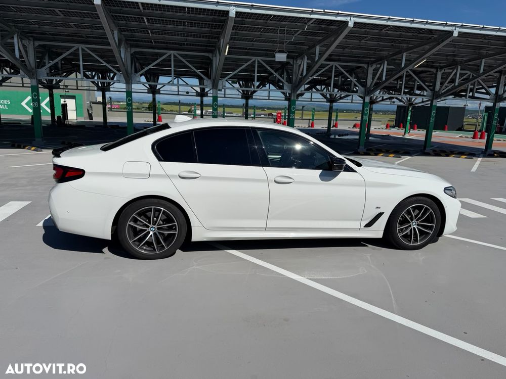 BMW Seria 5 520d xDrive Aut. M Sport Edition - 9